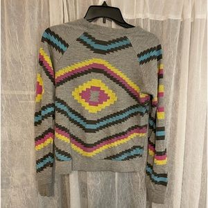 Forever 21 Zig Zag Pattern Sweater
